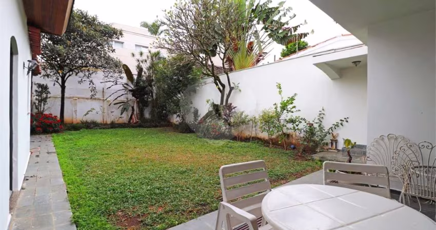 Casa térrea com 3 quartos à venda em Vila Madalena - SP