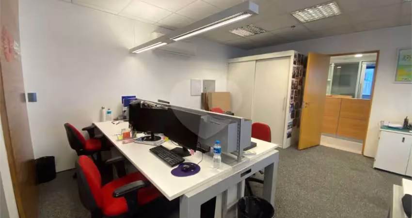 Sala comercial à venda na Avenida Pedroso de Morais, --, Pinheiros, São Paulo