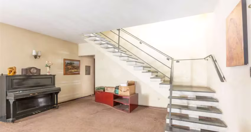 Casa com 3 quartos à venda na Rua Croata, --, Vila Ipojuca, São Paulo