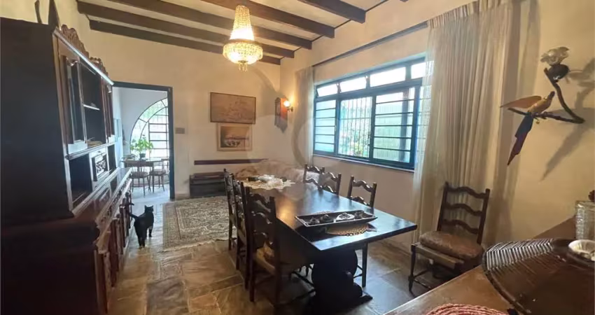Casa com 3 quartos à venda na Rua Catalão, --, Sumaré, São Paulo