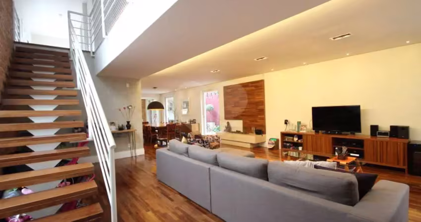 Casa com 4 quartos à venda na Rua Ilhéus, --, Pacaembu, São Paulo