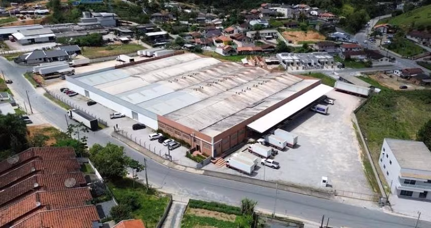 Galpão 1.000m2 invista no seu negócio!