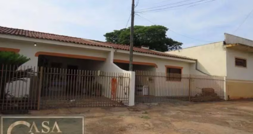 Casa com 2 quartos à venda na Rua Almerinda Silveira Coelho, 19513, Parque Hortência, Maringá