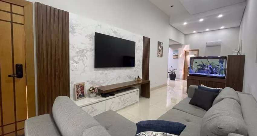 Linda Casa Jd. Imperial em Maringá