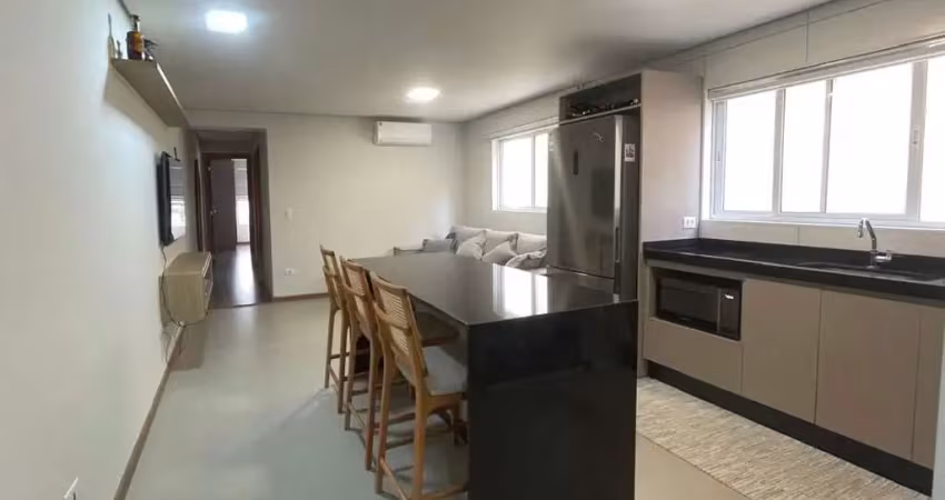 Apartamento á venda no Ed. Bataglini, Zona07.