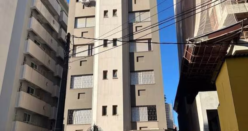 Apartamento á venda com Suíte + 2 Quartos na zona 07 em Maringá