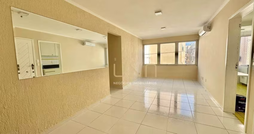 Apartamento de 03 quartos no bairro Estreito, a poucos minutos do Centro de Florianópolis.