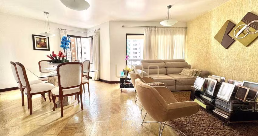 Apartamento amplo no Centro de Florianópolis, próximo a Beira Mar.