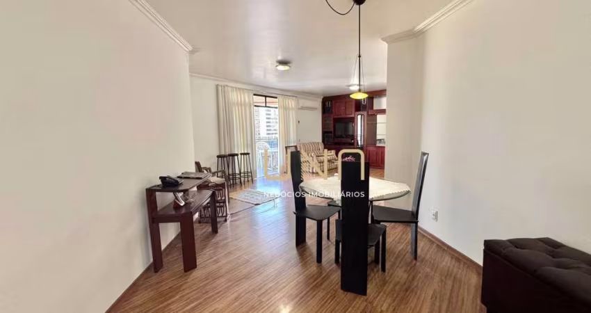 Apartamento amplo de 03 quartos, para aluguel no Centro de Florianópolis.