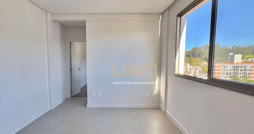Apartamento de 01 dormitório, 01 banheiro e 01 vaga de garagem, no bairro carvoeira, próximo a ufsc.