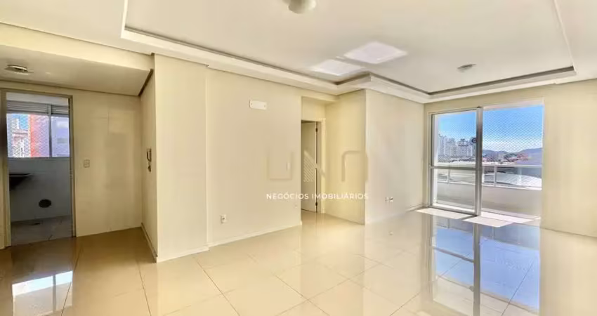 Apartamento de 03 quartos em planta ampla, no bairro estreito.