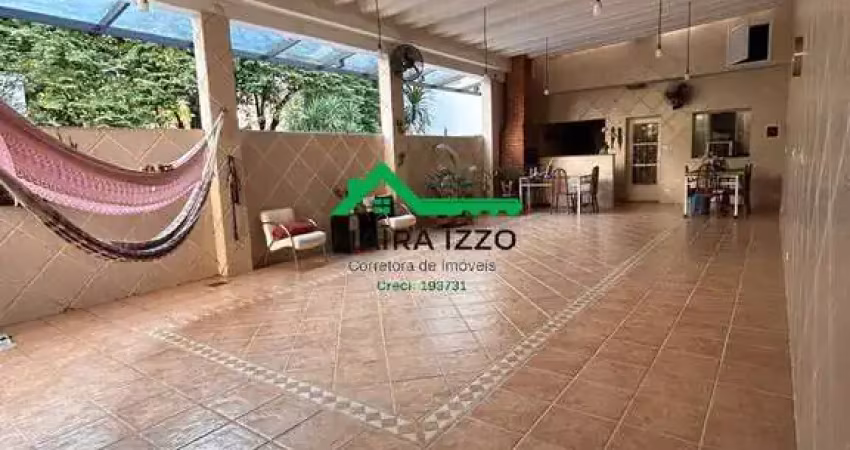 Sobrado 3 dormitórios 350m2-quintal amplo-churrasqueira-vila belmiro-santos