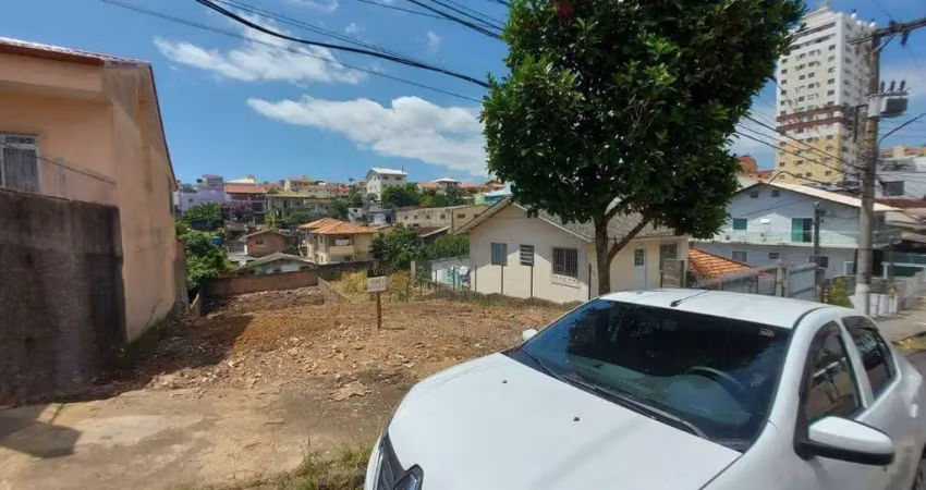 Terreno comercial à venda na Rua Moura, Barreiros, São José