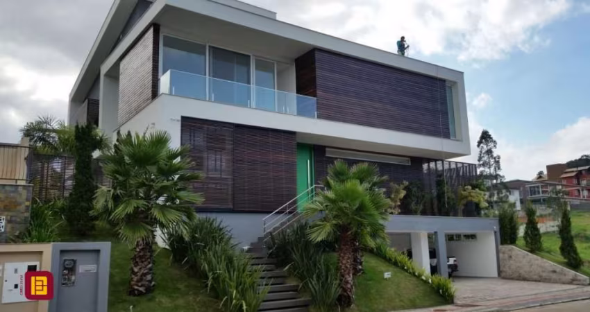 Casa em Condomínio em Cacupé