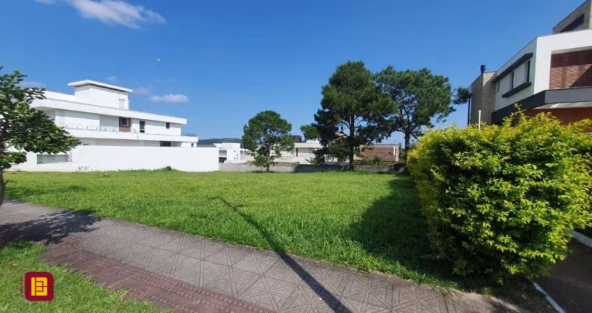 Terreno na lagoa