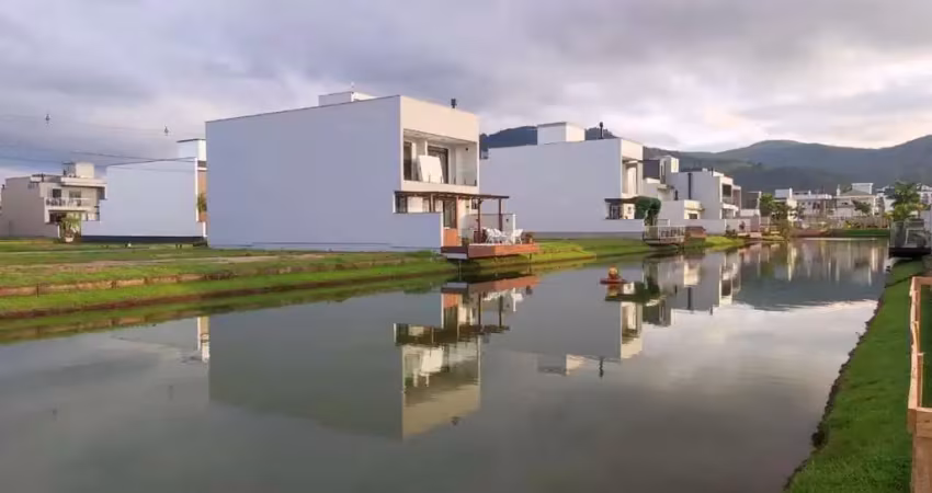 Terreno em condomínio fechado à venda na Avenida Deltaville, 360, Beira Rio, Biguaçu
