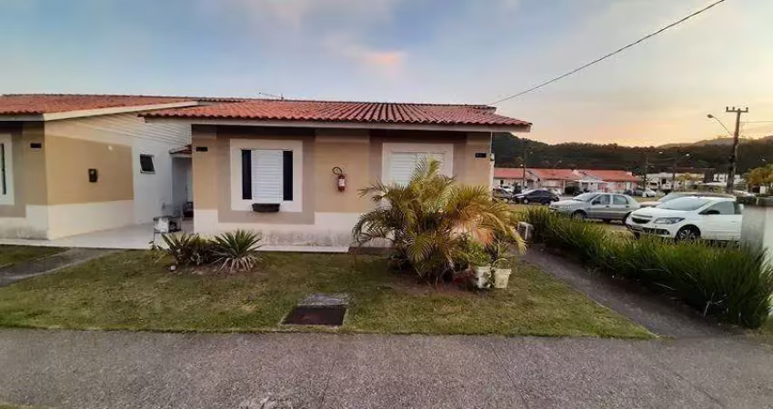 Casa em condomínio fechado com 3 quartos à venda na Avenida Paulo Roberto Vidal, 2490, Bela Vista, Palhoça