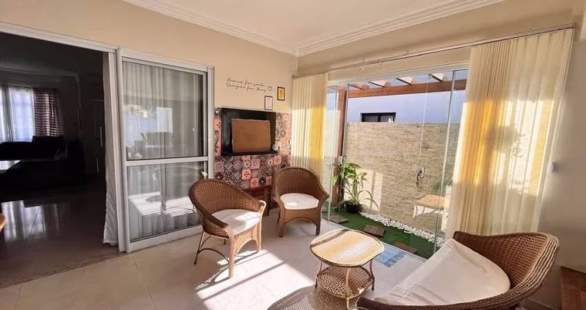 Casa a Venda  de 4 dormitórios ( 1 suíte) - Bairro Pedra Branca - Palhoça SC