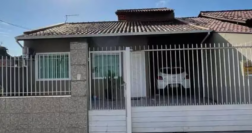 Casa com 3 quartos à venda na Rua Afrísio de Senna Vaz, 220, Serraria, São José