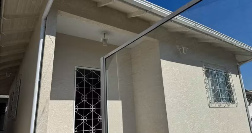 Casa com 3 dormitórios com 112 m² privativos, piscina, no bairro ipiranga