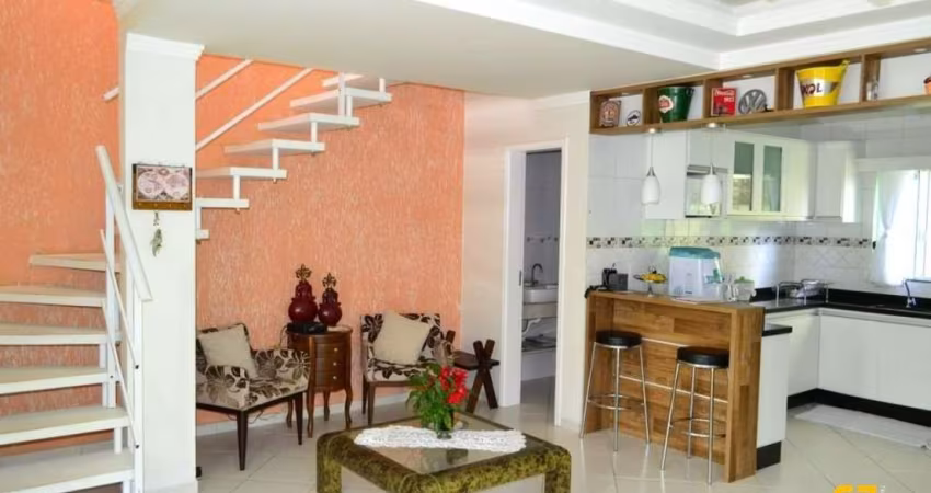 Sobrado Residencial em Ingleses do Rio Vermelho