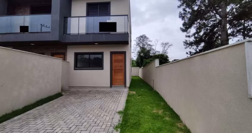 BROGNOLI VENDE - Casa residencial 02 dormitórios, sendo 02 suítes - Bairro São João Rio Vermelho.
