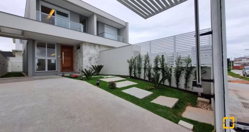 Casa nova com 3 quartos sendo 1 suite no Jardim Campeche a poucos metros da praia!!