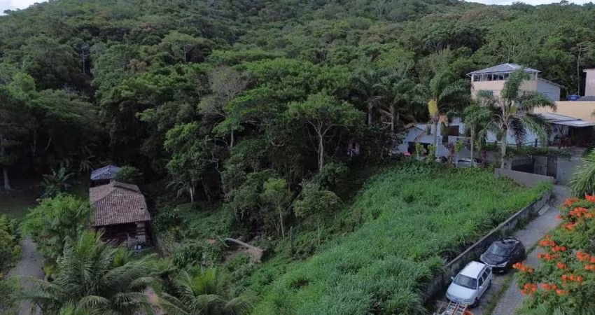 Terrenos Residenciais em Sambaqui