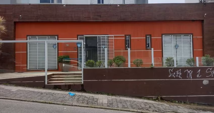 Casa Comercial em Centro