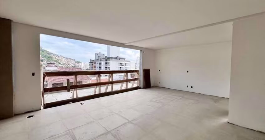 Apartamento tipo Studio com 58,72 m², com varanda, 1 vaga, no Centro