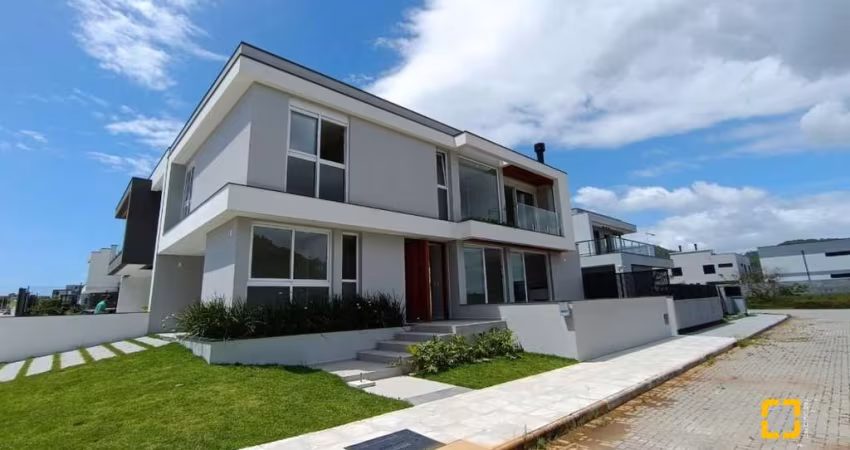 Casa Residencial em Rio Tavares
