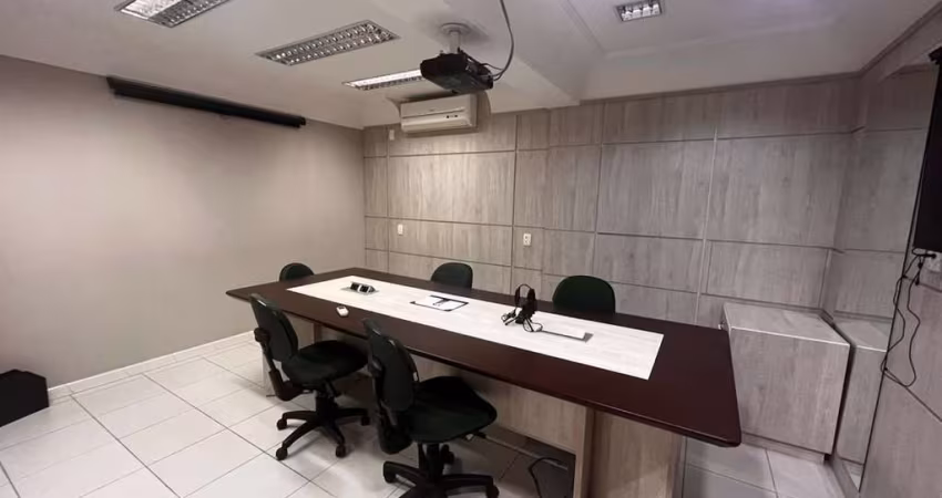 Sala Comercial Ampla a Venda no Centro de Florianópolis -SC