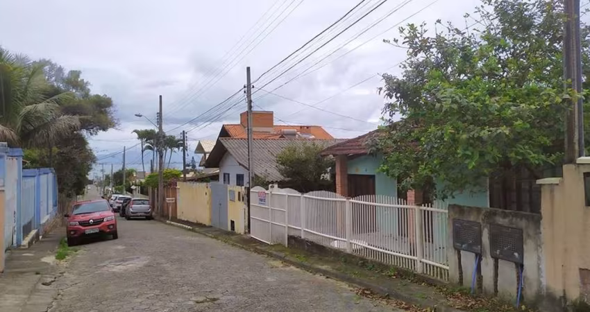 BROGNOLI VENDE - CASA RESISDENCIAL NO BAIRRO DE SAMBAQUI
