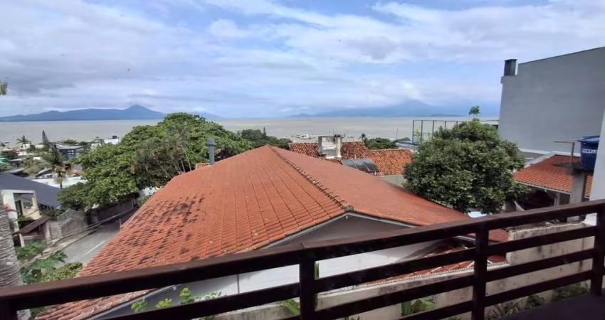 Casa à Venda no Itaguaçu - Vista Mar Deslumbrante!