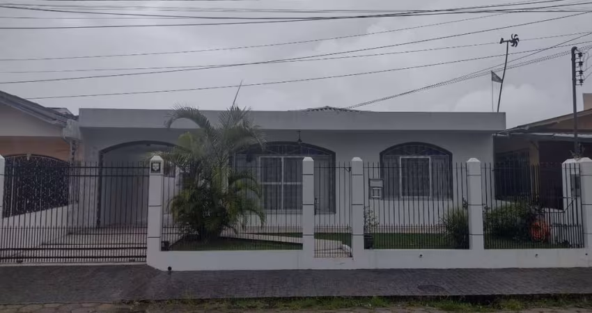 Casa a venda na Trindade