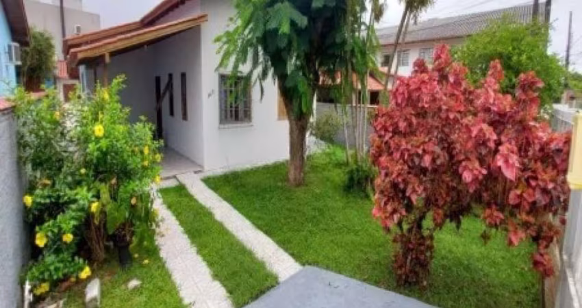 Casa Residencial em Ingleses do Rio Vermelho