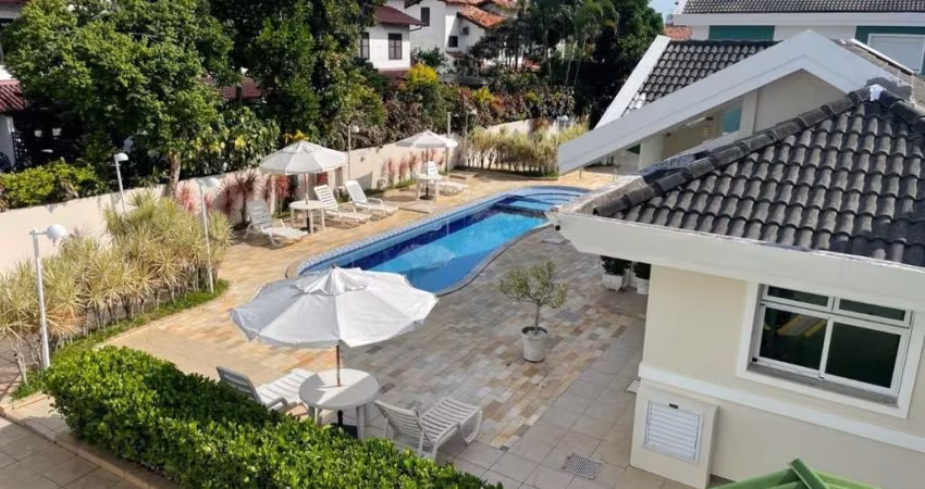 CASA COM 2 SUITES EM CONDOMINIO FECHADO COMPLETAMENTE MOBILIADA