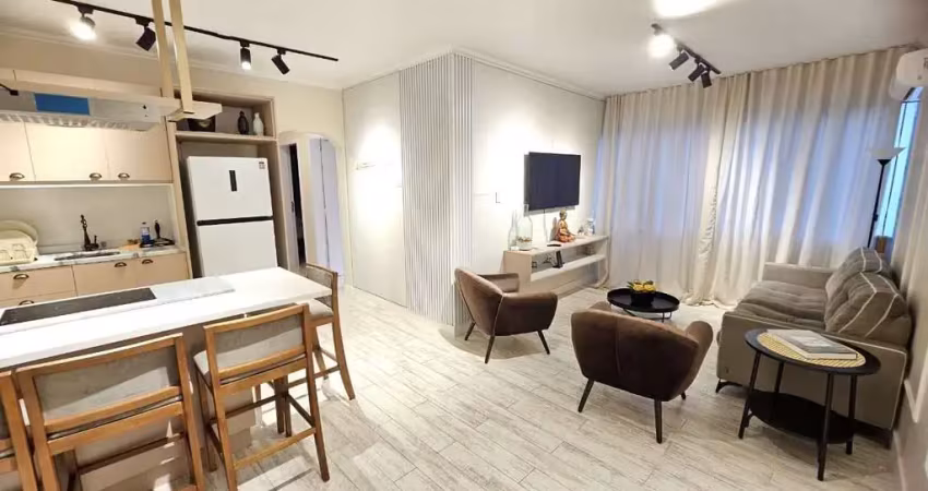 Imovel a venda com 2 apartamentos reformados e mobiliados no centro