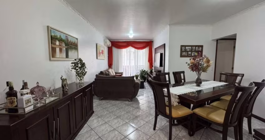Apartamento 4 dormitórios à Venda no Bom Abrigo - Florianópolis