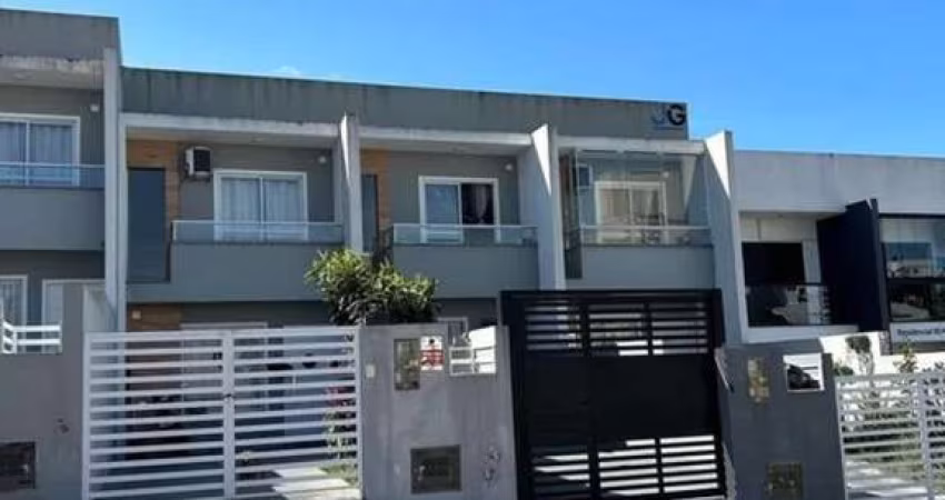 Sobrado Geminado com 3 dormitórios sendo 2 suítes em Areias São José