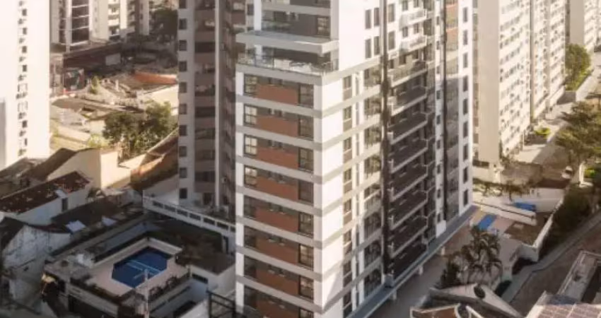 Apartamento 3 quartos, 1 suíte, 2 vagas, hobby box e lazer completo no centro/florianópolis