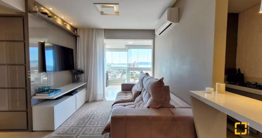 Apartamento mobiliado com vista mar e 03 dormitórios, em São José/SC