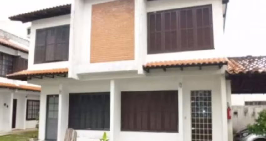Brognoli Vende - Sobrado 2 dormitorios em Canasvieiras