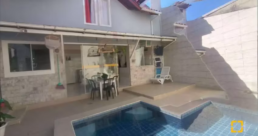 Casa com 4 quartos, piscina no monte verde, florianópolis