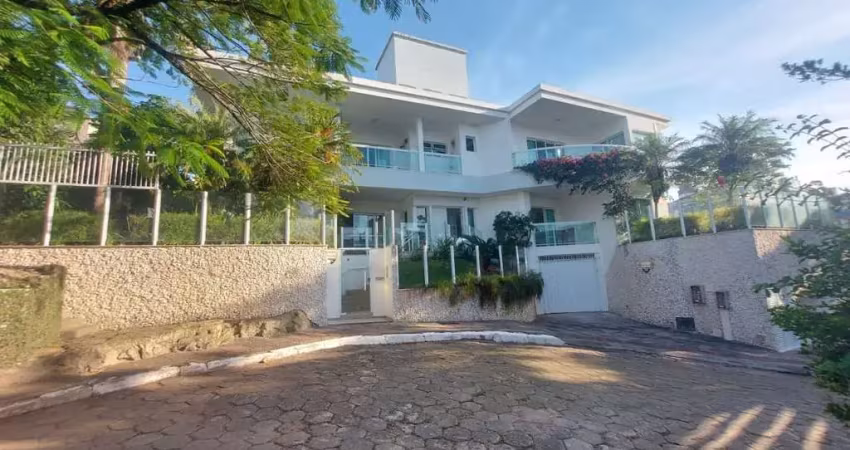 Prédio residencial em canasvieiras, beco dos milionários.