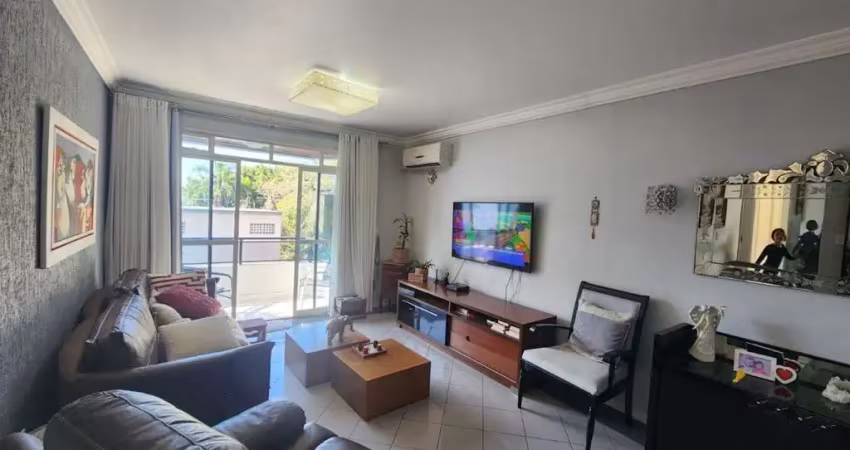 Apartamento no estreito de 3 dorms com suíte e vista para o mar