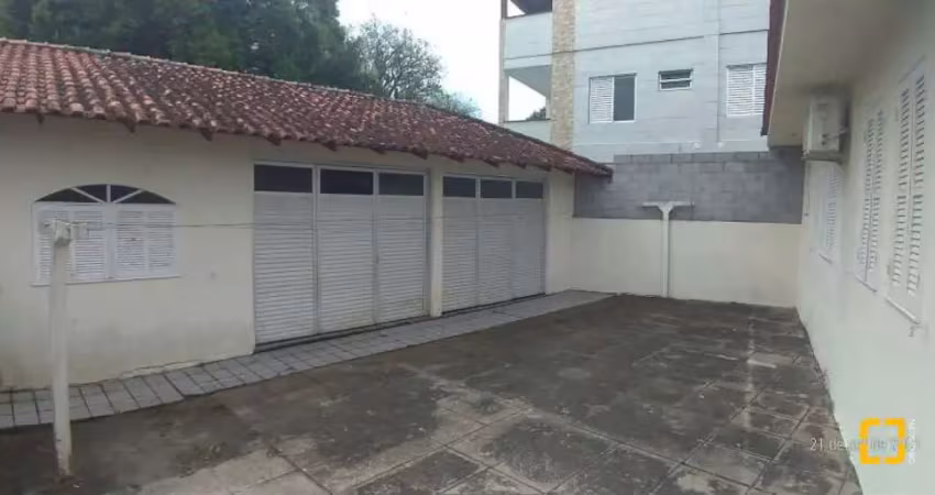 Casa à venda bairro pantanal - próximo a universidade federal (ufsc)