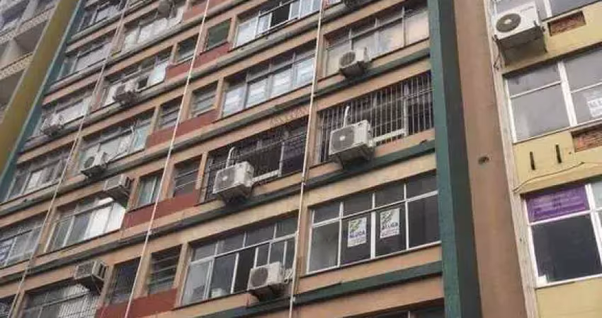 Sala comercial, em prédio tradicional, à venda, no centro, no calçadão da rua felipe schimdt