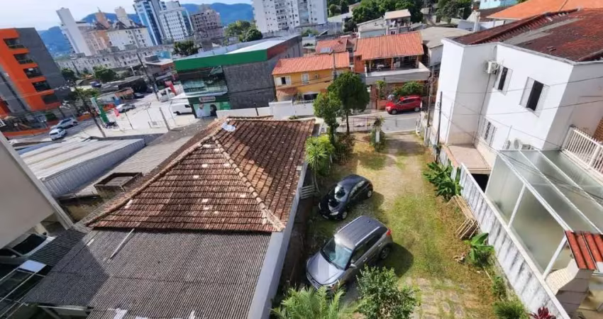 Terreno na agronômica com viabilidade de construção