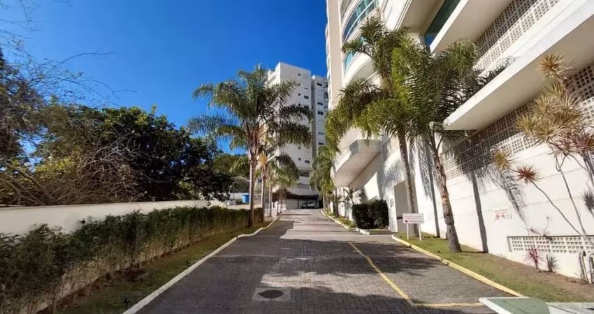Apto bem localizado com 2 quartos, 1 suíte, 2 vagas de garagem no itacorubi.